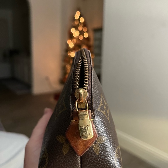 Louis Vuitton Monogram cosmetic pouch M47515 makeup bag - Picture 9 of 16